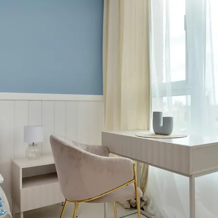 Modern Popieluszki 2c With Parking In The Center Of By Renters Апартаменты *