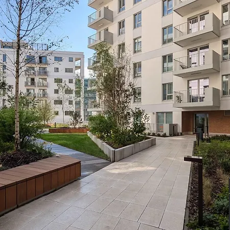 Modern Popieluszki 2c With Parking In The Center Of By Renters *