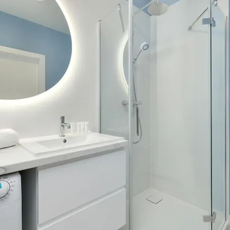 Apartman Modern Popieluszki 2c With Parking In The Center Of By Renters