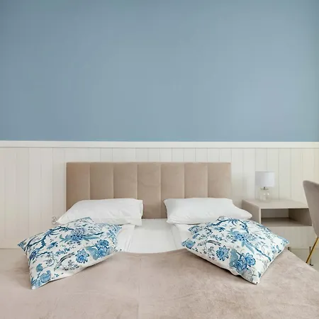 Апартаменты Modern Popieluszki 2c With Parking In The Center Of By Renters