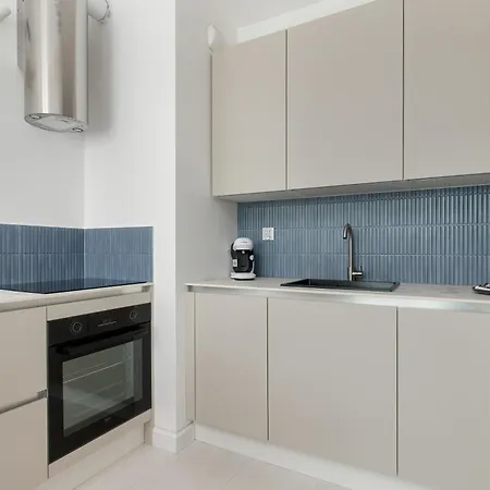 公寓 Modern Popieluszki 2c With Parking In The Center Of By Renters 格但斯克