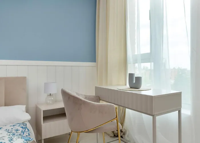 Modern Popieluszki 2c With Parking In The Center Of By Renters Daire *