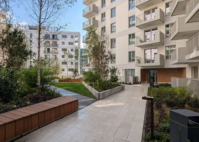 Modern Popieluszki 2c With Parking In The Center Of By Renters *