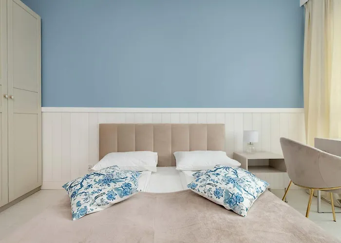 Daire Modern Popieluszki 2c With Parking In The Center Of By Renters