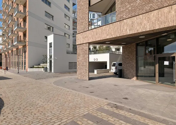 Modern Popieluszki 2c With Parking In The Center Of By Renters Daire *