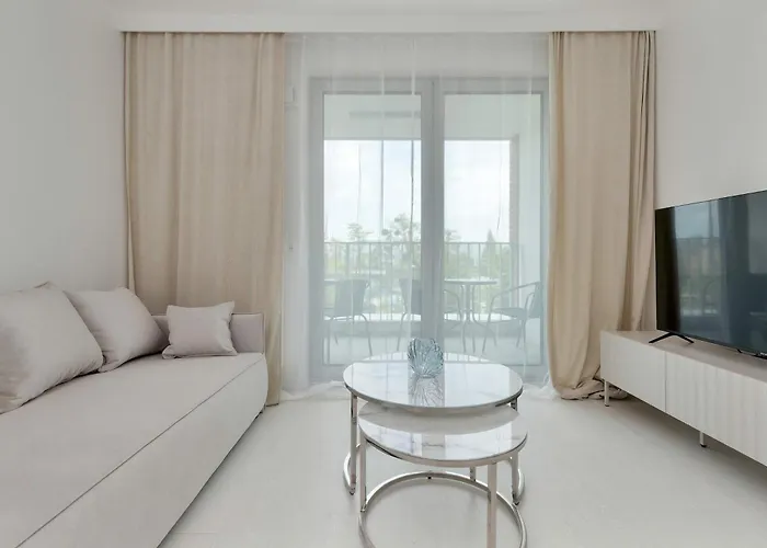 Modern Popieluszki 2c With Parking In The Center Of By Renters Gdansk