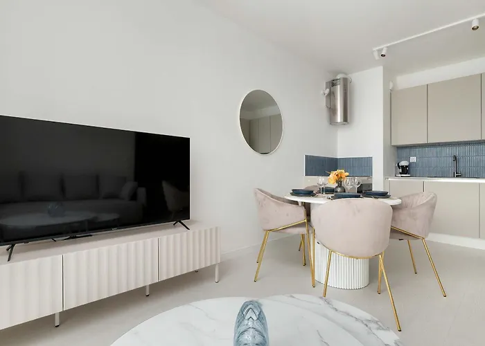 Modern Popieluszki 2c With Parking In The Center Of By Renters Gdansk