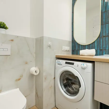 アパート Modern Popieluszki 2c With Parking In The Center Of By Renters グダニスク